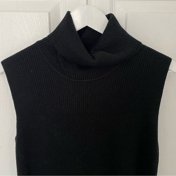 Turtleneck tunic - Picture 3 of 8